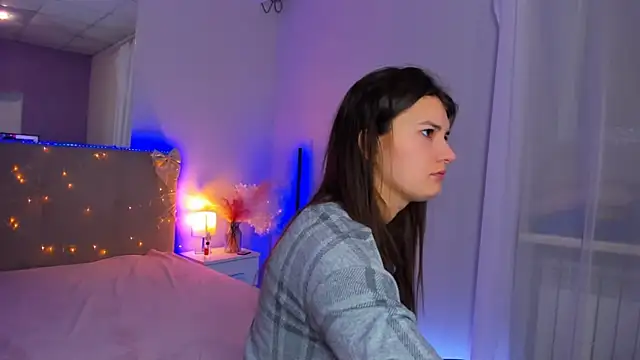 Laura Leee online show from March 2026 05:48:01 AM