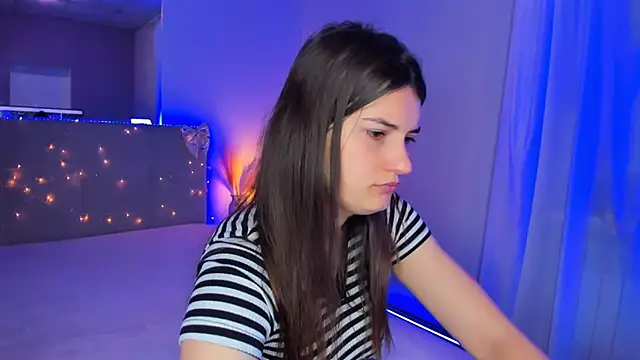 Laura Leee online show from May 2026 04:53:02 AM