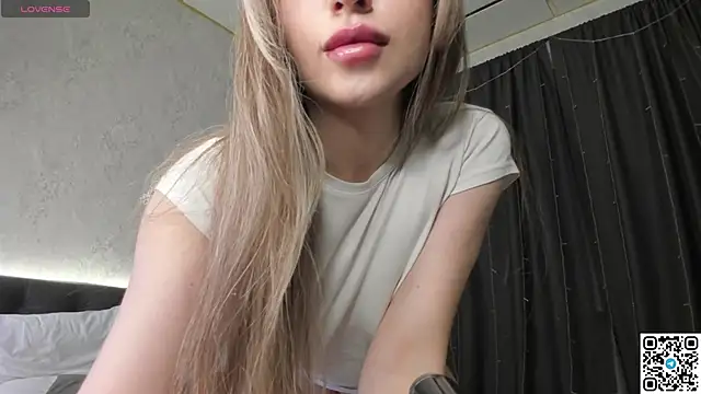 Snapshot of jenn_soucek chatting on December 2025 01:10:01 AM jenn soucek online show from December 2025 01:10:01 AM