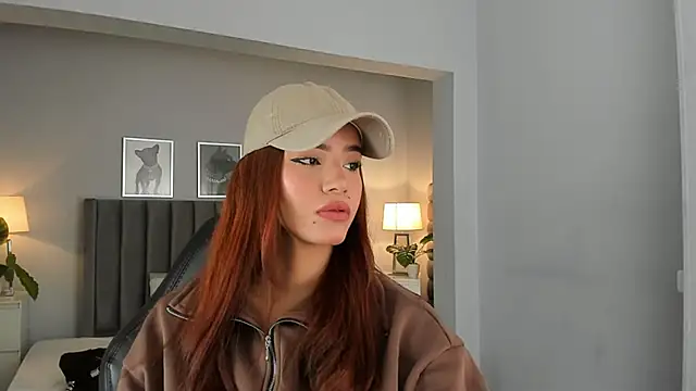 Madie  collins online show from October 2025 09:08:02 AM