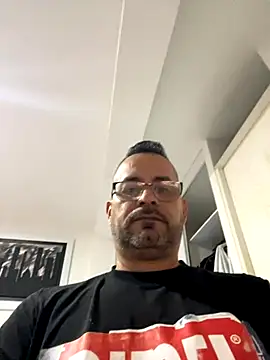 Snapshot of party2025 chatting on October 2025 01:14:02 AM party2025 online show from October 2025 01:14:02 AM