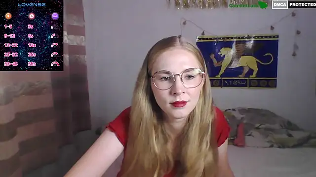 Snapshot of CatmintLush chatting on January 2025 11:40:01 PM CatmintLush online show from January 2025 11:40:01 PM