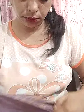 Snapshot of Urmila_bhabhii chatting on June 2026 03:05:02 AM Urmila bhabhii online show from June 2026 03:05:02 AM