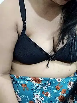Snapshot of Urmila_bhabhii chatting on June 2026 03:47:01 PM Urmila bhabhii online show from June 2026 03:47:01 PM