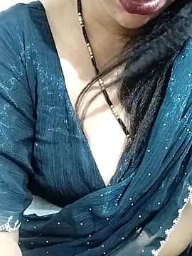 Snapshot of Urmila_bhabhii chatting on June 2026 04:26:02 AM Urmila bhabhii online show from June 2026 04:26:02 AM