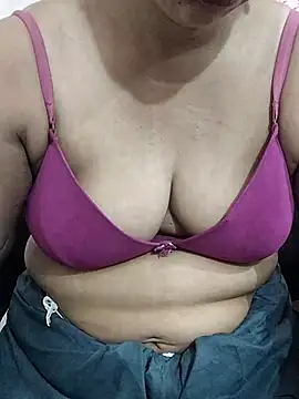 Snapshot of Urmila_bhabhii chatting on June 2026 03:20:02 AM Urmila bhabhii online show from June 2026 03:20:02 AM