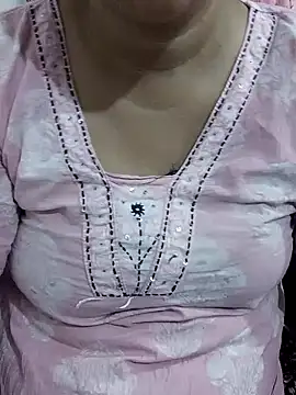 Snapshot of Urmila_bhabhii chatting on June 2026 03:39:01 AM Urmila bhabhii online show from June 2026 03:39:01 AM