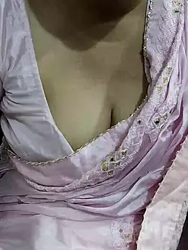 Snapshot of Urmila_bhabhii chatting on June 2026 03:01:02 PM Urmila bhabhii online show from June 2026 03:01:02 PM