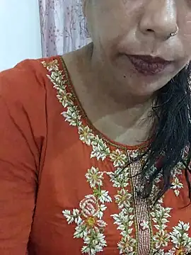 Snapshot of Urmila_bhabhii chatting on July 2026 05:03:02 AM Urmila bhabhii online show from July 2026 05:03:02 AM