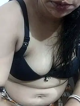 Snapshot of Urmila_bhabhii chatting on July 2026 04:35:01 PM Urmila bhabhii online show from July 2026 04:35:01 PM