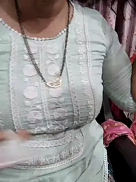 Snapshot of Urmila_bhabhii chatting on July 2026 04:33:01 PM Urmila bhabhii online show from July 2026 04:33:01 PM
