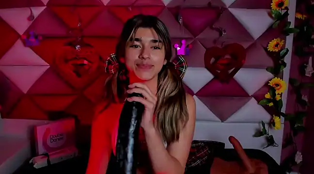 NahomiConnor  online show from March 2025 04:43:02 PM