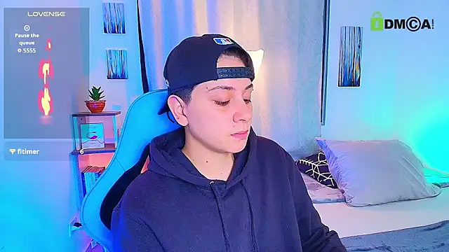 aron wi online show from October 2025 03:33:01 PM