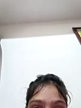 Snapshot of Riyu_05 chatting on January 2025 07:05:01 AM Riyu 05 online show from January 2025 07:05:01 AM