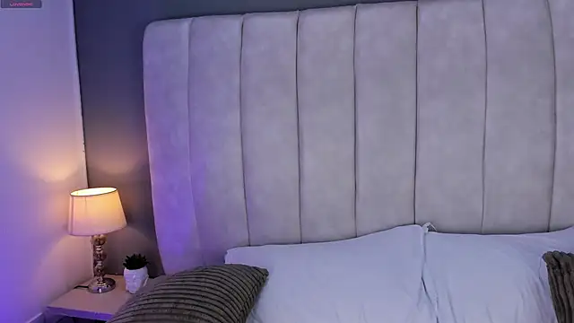 AvyMilton online show from December 2025 11:59:01 AM