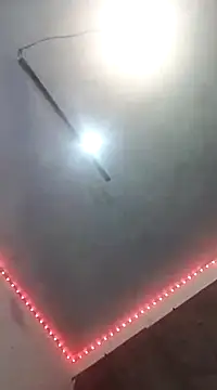 Snapshot of SINUECASTILLO chatting on December 2024 01:11:01 AM SINUECASTILLO online show from December 2024 01:11:01 AM