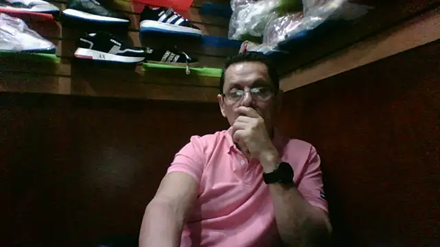 Snapshot of MarcusKelvin chatting on November 2025 01:00:01 PM MarcusKelvin online show from November 2025 01:00:01 PM
