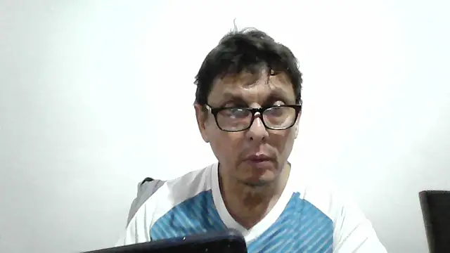 Snapshot of MarcusKelvin chatting on April 2026 12:35:01 AM MarcusKelvin online show from April 2026 12:35:01 AM