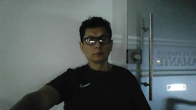 Snapshot of MarcusKelvin chatting on May 2026 05:25:01 AM MarcusKelvin online show from May 2026 05:25:01 AM