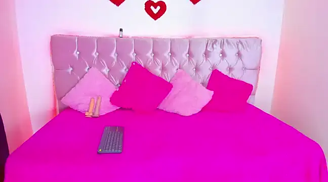 Snapshot of Cristal_moon1 chatting on December 2024 10:12:01 PM Cristal moon1 online show from December 2024 10:12:01 PM