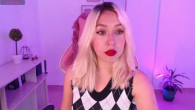 Snapshot of Dahlia__espresso chatting on January 2025 04:38:01 PM Dahlia espresso online show from January 2025 04:38:01 PM