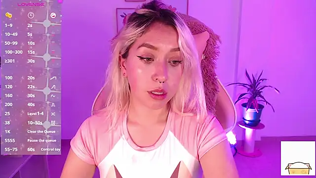 Snapshot of Dahlia__espresso chatting on February 2025 09:06:02 PM Dahlia espresso online show from February 2025 09:06:02 PM