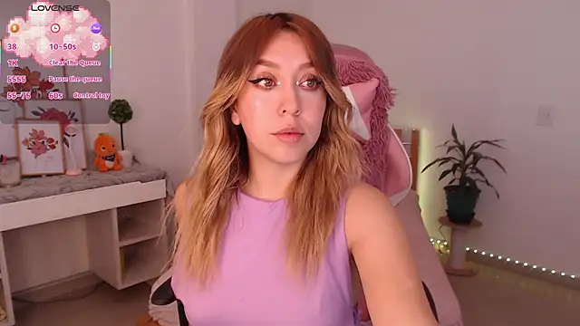 Snapshot of Dahlia__espresso chatting on November 2025 07:13:01 PM Dahlia espresso online show from November 2025 07:13:01 PM