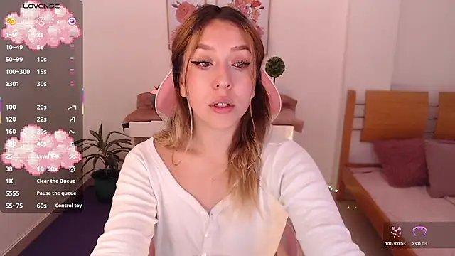 Dahlia  espresso online show from February 2026 09:09:02 PM