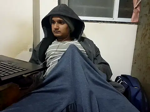 Jonrobinso online show from December 2025 03:52:02 PM