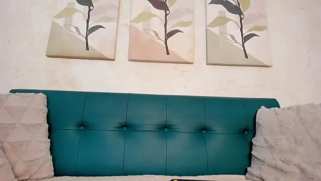 Snapshot of miranda_villa chatting on November 2025 12:16:02 PM miranda villa online show from November 2025 12:16:02 PM