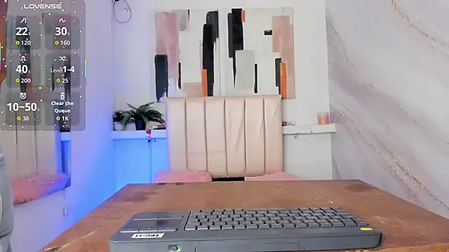 Snapshot of miranda_villa chatting on December 2025 12:21:02 PM miranda villa online show from December 2025 12:21:02 PM