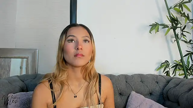 Snapshot of miranda_villa chatting on December 2025 12:25:02 PM miranda villa online show from December 2025 12:25:02 PM