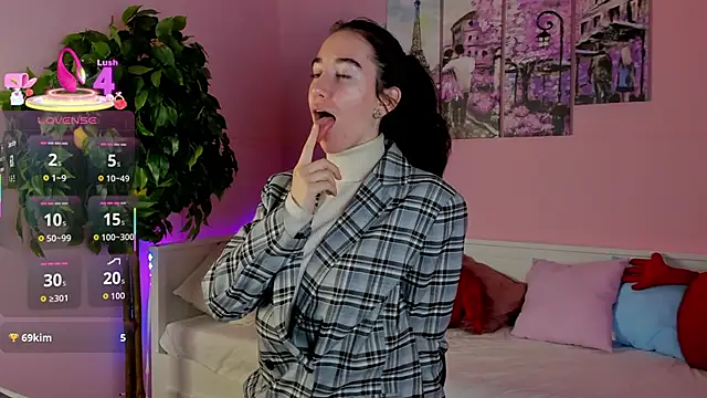 Belle Via online show from October 2025 04:25:02 PM