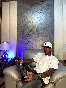 AaronCruz  online show from January 2026 08:01:01 PM