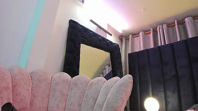 Snapshot of _Cristal_evans chatting on December 2024 06:26:01 AM Cristal evans online show from December 2024 06:26:01 AM