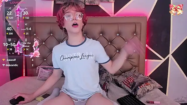 Snapshot of Max_lover1 chatting on December 2024 06:01:02 PM Max lover1 online show from December 2024 06:01:02 PM