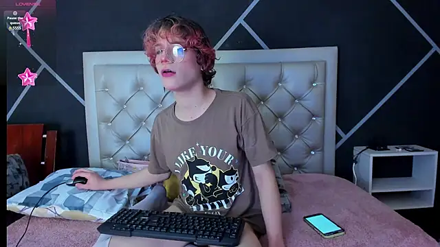 Snapshot of Max_lover1 chatting on January 2025 02:35:02 PM Max lover1 online show from January 2025 02:35:02 PM