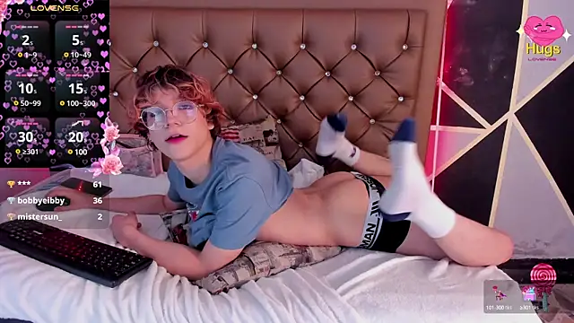 Snapshot of Max_lover1 chatting on January 2025 06:03:01 PM Max lover1 online show from January 2025 06:03:01 PM