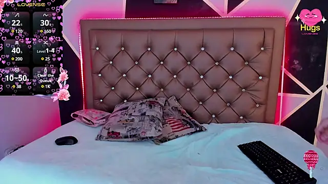 Snapshot of Max_lover1 chatting on January 2025 02:51:02 PM Max lover1 online show from January 2025 02:51:02 PM