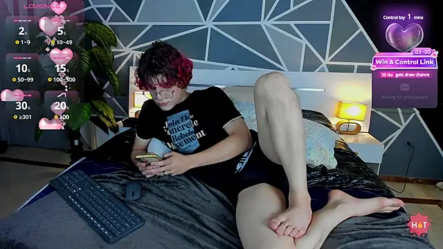 Snapshot of Max_lover1 chatting on March 2025 10:49:01 PM Max lover1 online show from March 2025 10:49:01 PM