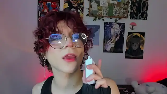 Snapshot of Max_lover1 chatting on November 2025 02:02:01 AM Max lover1 online show from November 2025 02:02:01 AM