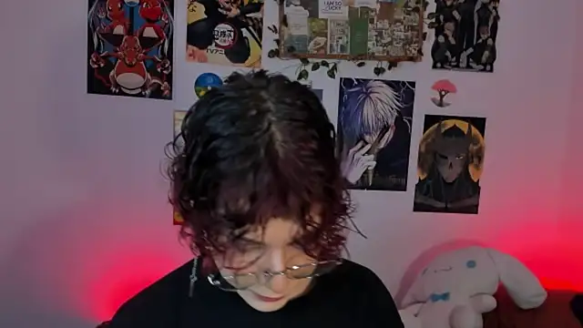 Snapshot of Max_lover1 chatting on December 2025 01:13:02 AM Max lover1 online show from December 2025 01:13:02 AM