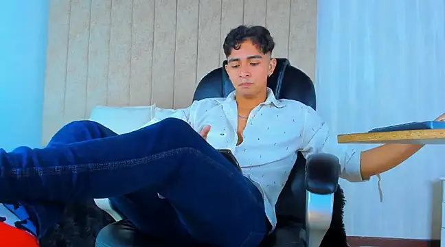 Snapshot of Muichiro_tokito1 chatting on February 2025 04:09:02 AM Muichiro tokito1 online show from February 2025 04:09:02 AM