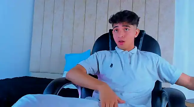 Snapshot of Muichiro_tokito1 chatting on March 2025 04:30:02 AM Muichiro tokito1 online show from March 2025 04:30:02 AM