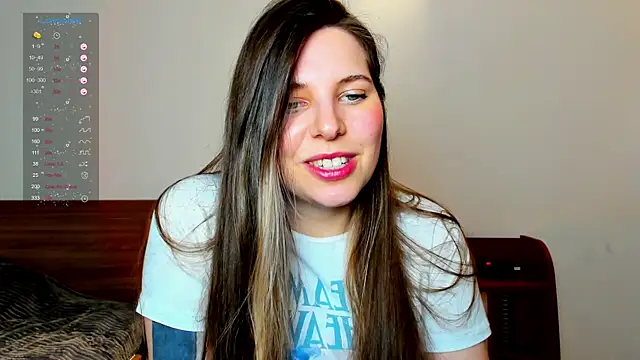 Snapshot of Annie_aww chatting on January 2025 10:34:02 PM Annie aww online show from January 2025 10:34:02 PM