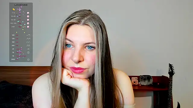 Snapshot of Annie_aww chatting on February 2025 06:10:01 PM Annie aww online show from February 2025 06:10:01 PM