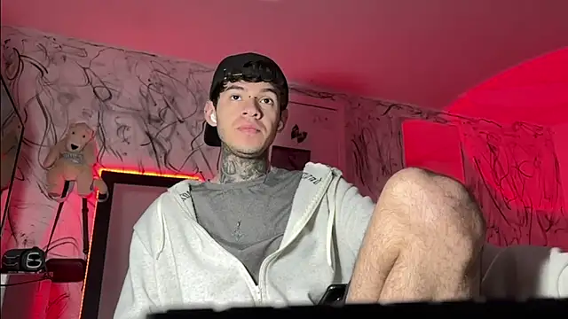 Saturno v online show from February 2025 11:49:02 AM