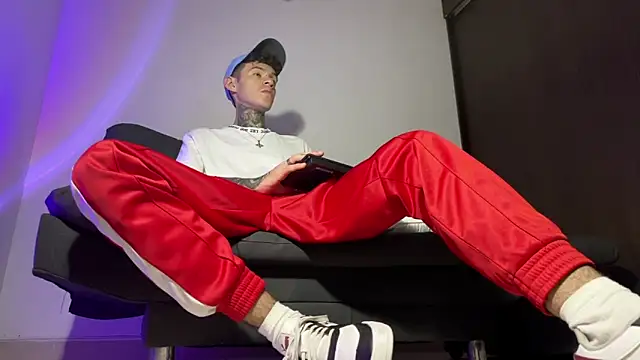 Saturno v online show from March 2025 12:10:02 AM