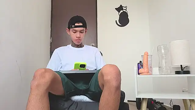 Saturno v online show from November 2025 10:41:02 AM