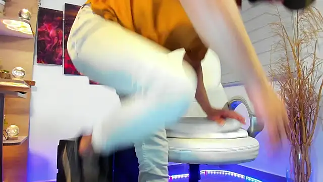 alessandro wye online show from February 2025 02:21:01 AM